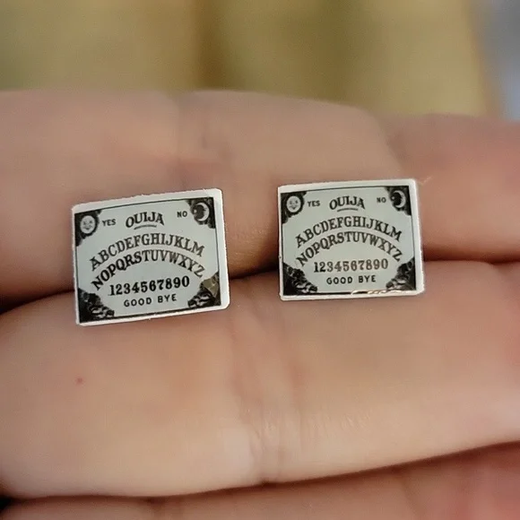 🔥LAST PAIR🔥 Ouija Board Stud Earrings, unisex - Picture 4 of 4